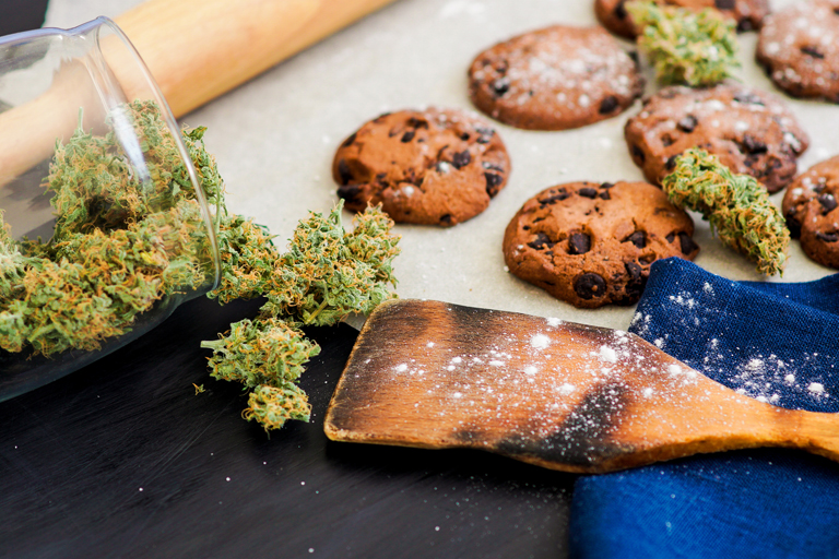 marijuana and cookie edibles 