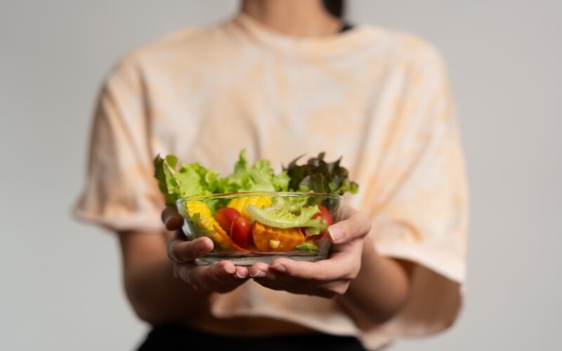 woman taking b12 injections because she is vegetarian