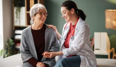 Doctor speaking to a patient. They are going over the side effects of wegovy and how to look out for red flags