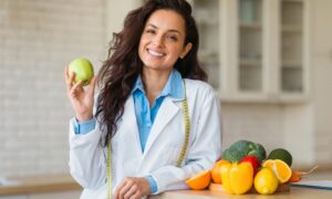 A doctor going over the benefits of zepbound and the options for microdosing.